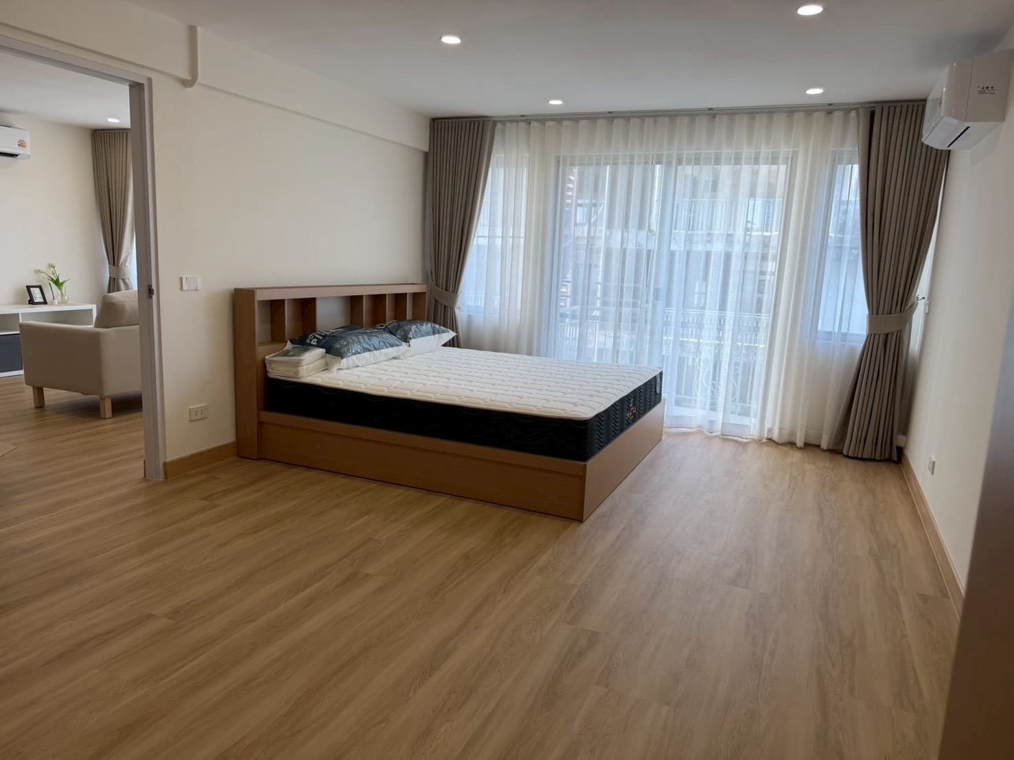 Raintree Villa Sukhumvit 53 - Image 4