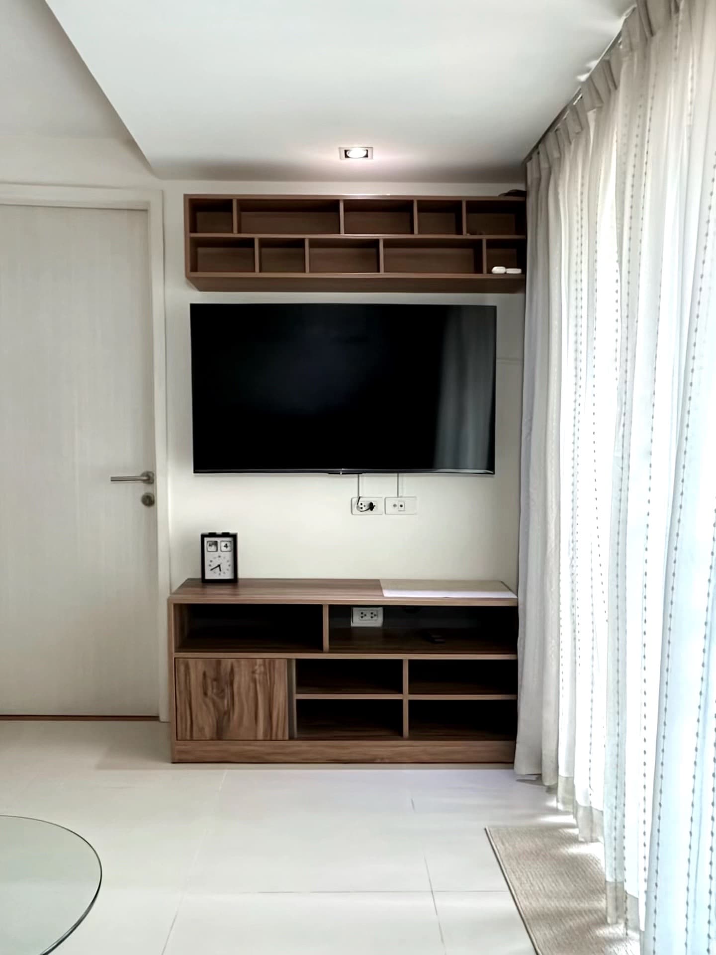 เลอ ไนซ์ เอกมัย - Image 3