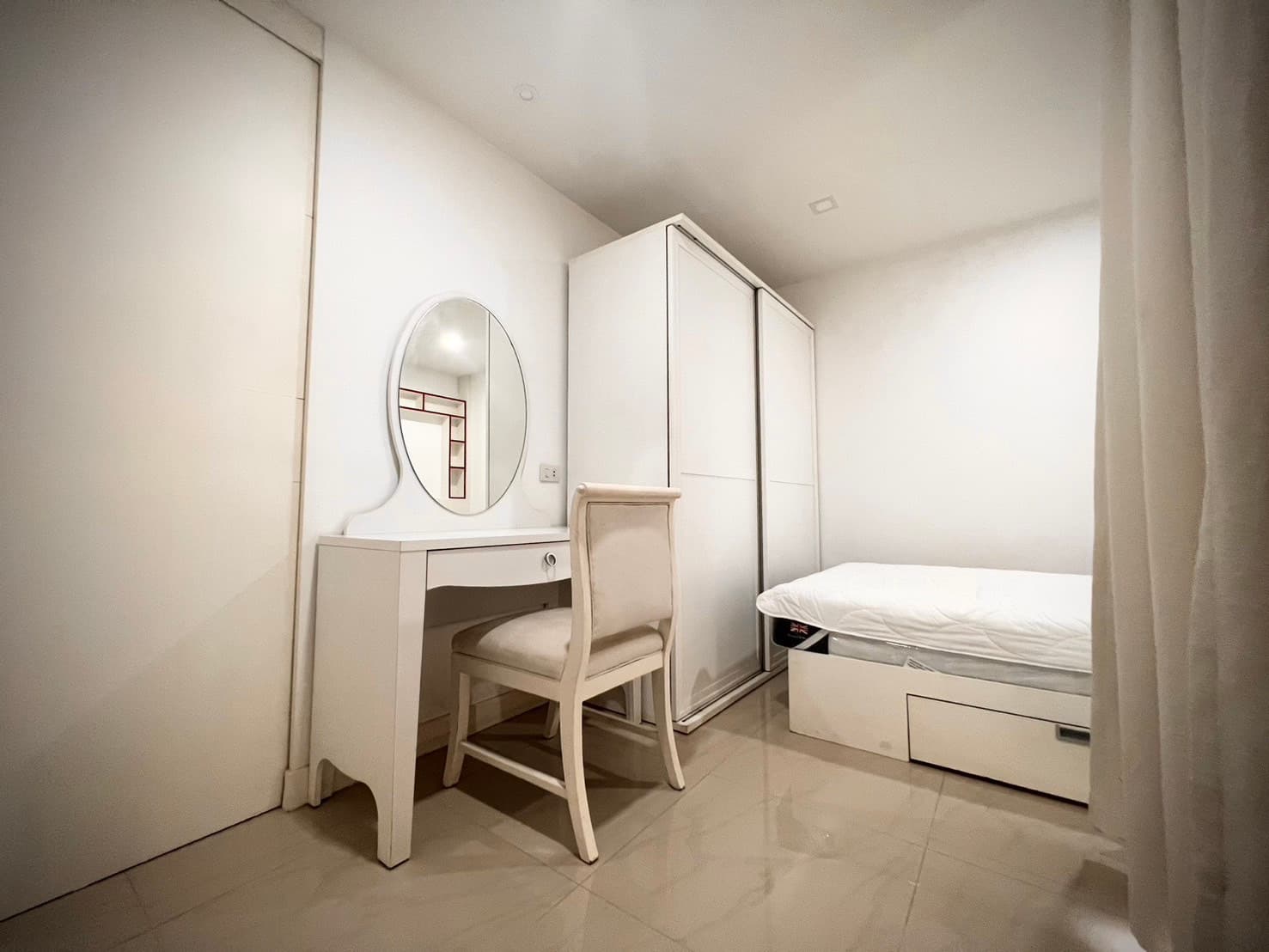 D Condo Ratchada 19 - Image 5