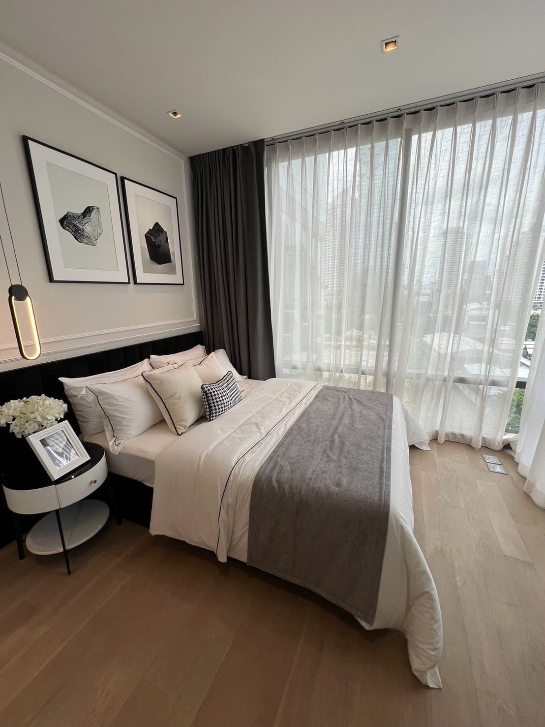 Ashton Silom - Image 3