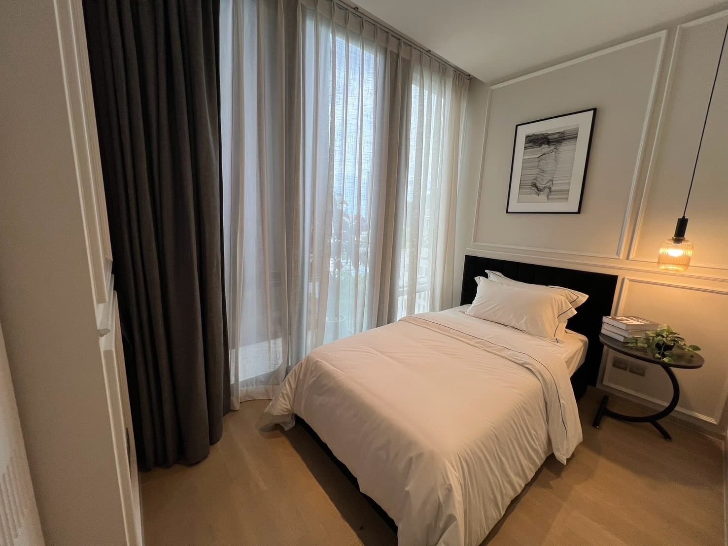Ashton Silom - Image 5