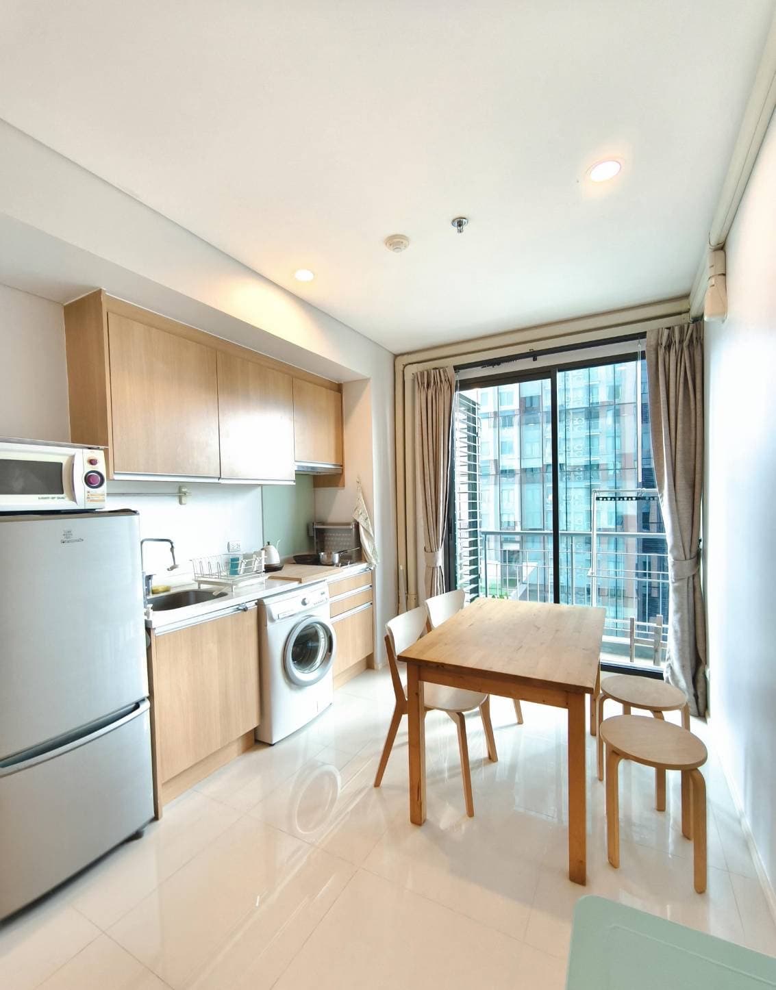 Villa อโศก คอนโดมิเนียม - Image 2