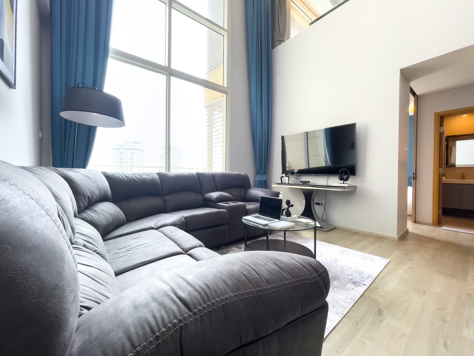 THE EMPIRE PLACE SATHON - Image 2