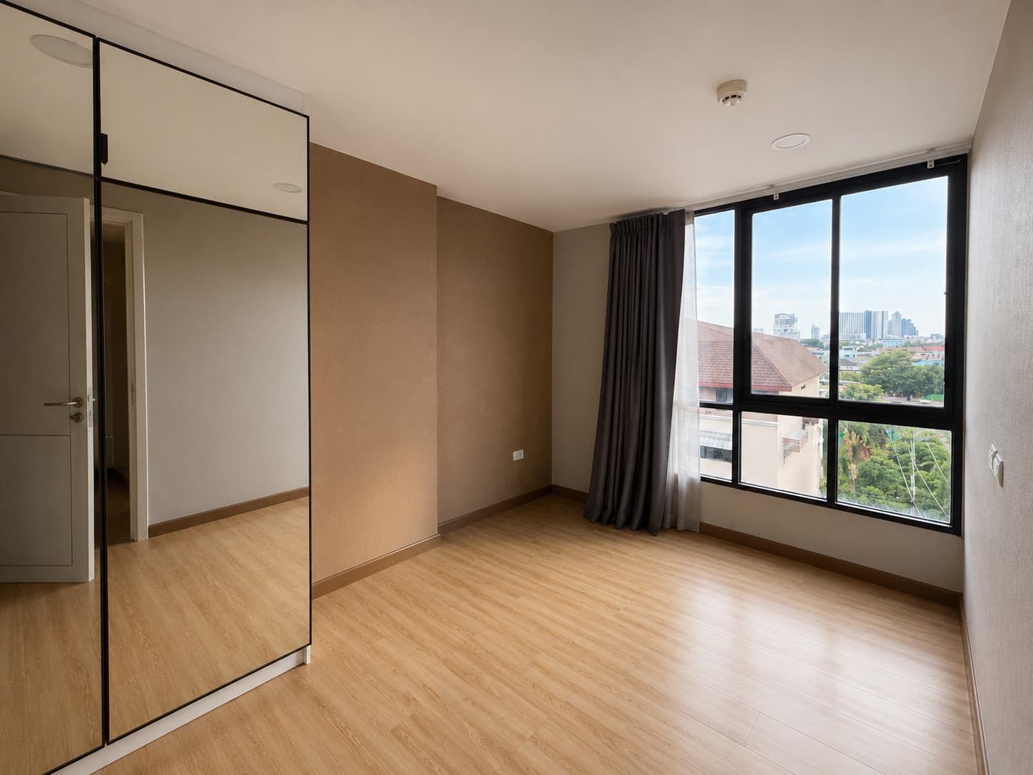 Notting Hill The Exclusive Charoen Krung 93
- Image 3