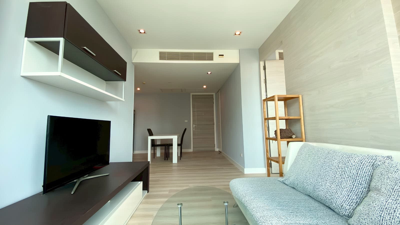 The Room สุขุมวิท 21 - Image 2