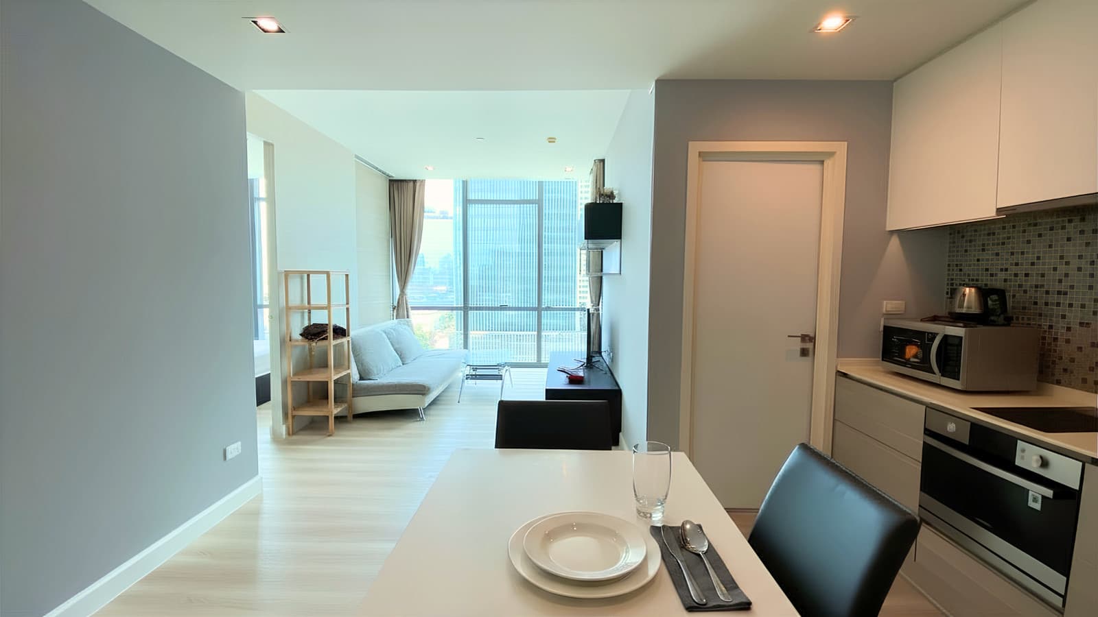 The Room สุขุมวิท 21 - Image 4