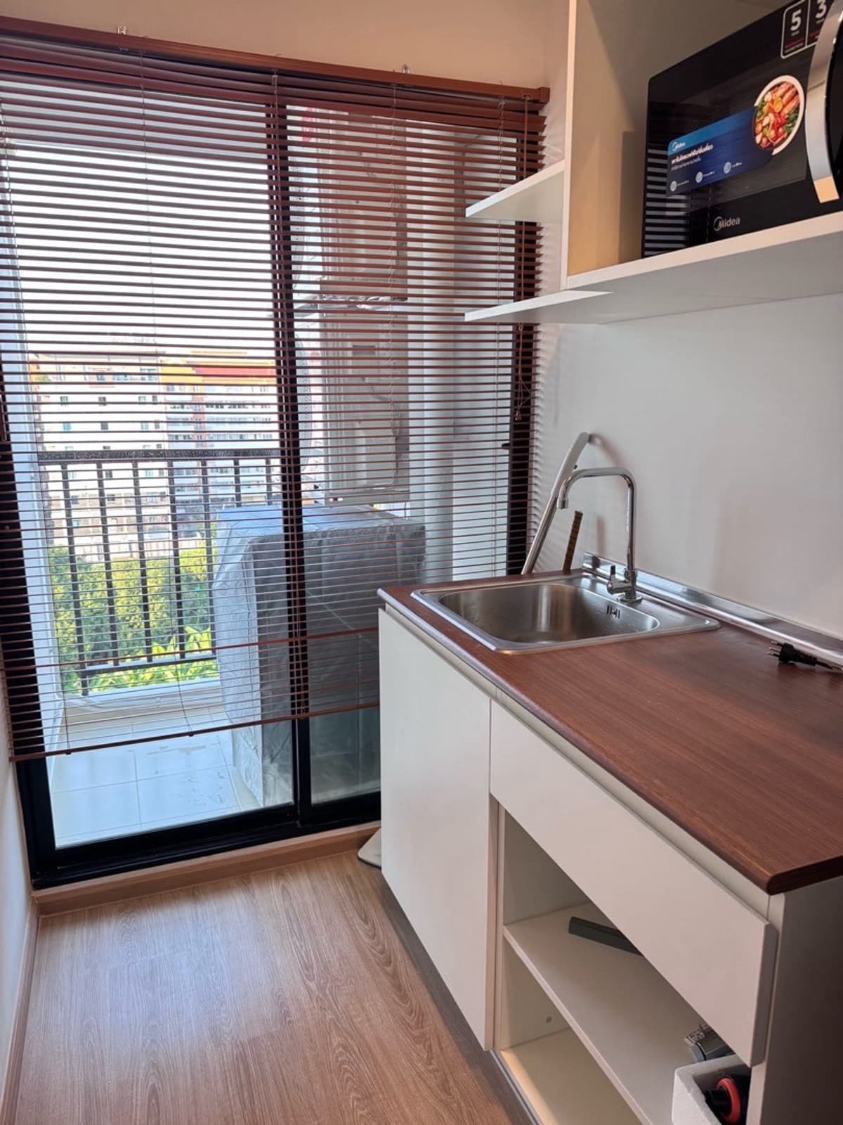 ไฮ 48 สุทธิสาร คอนโด - Image 3