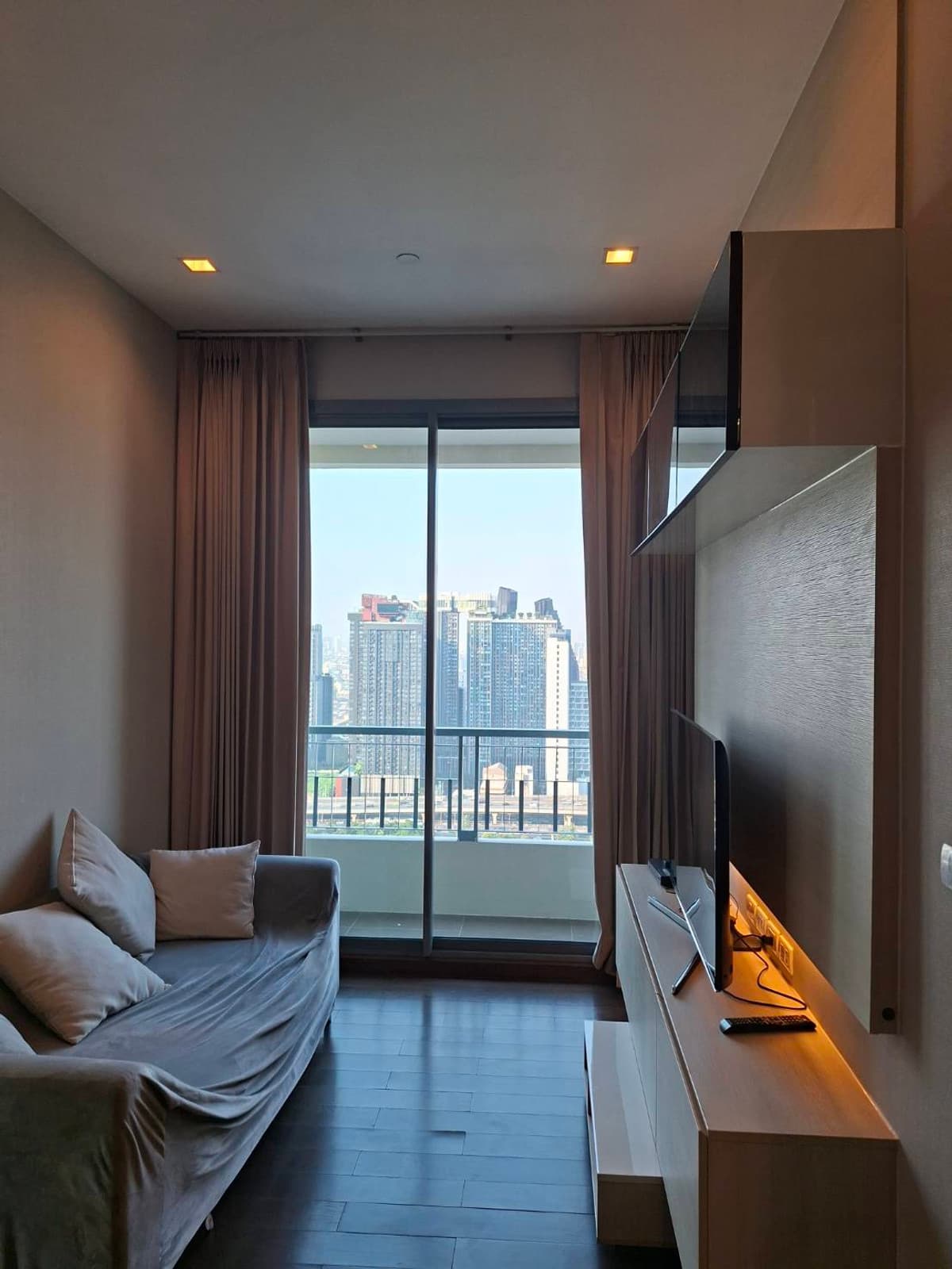 คิว อโศก - Image 4