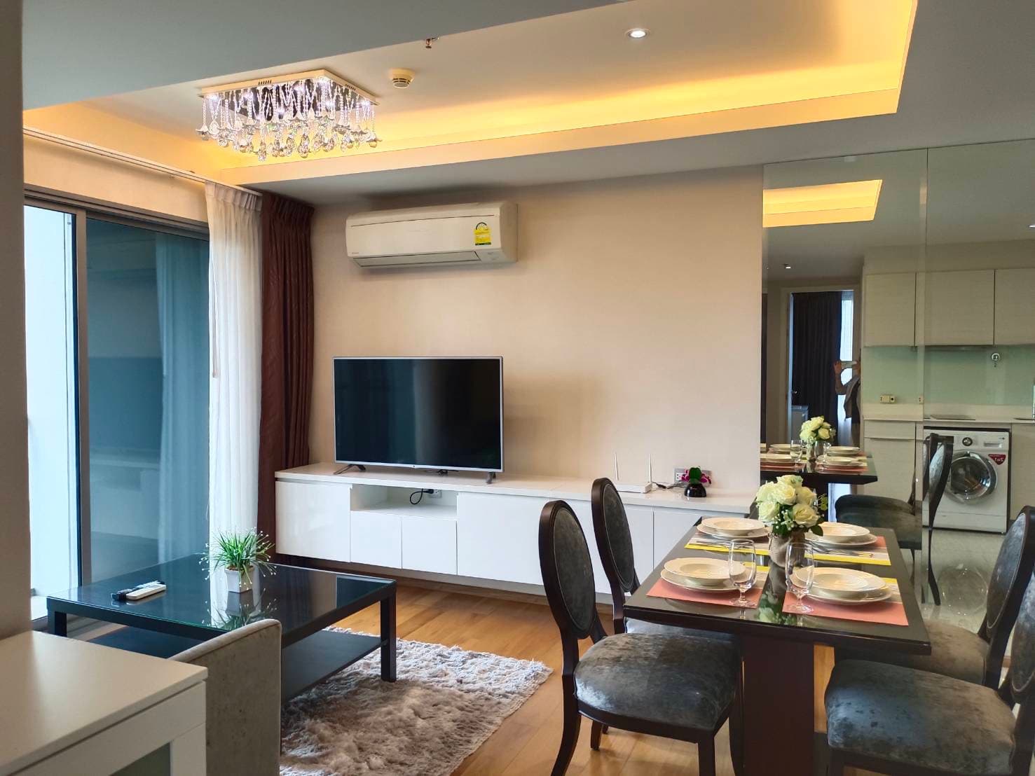 H Condo Sukhumvit 43 - Image 2