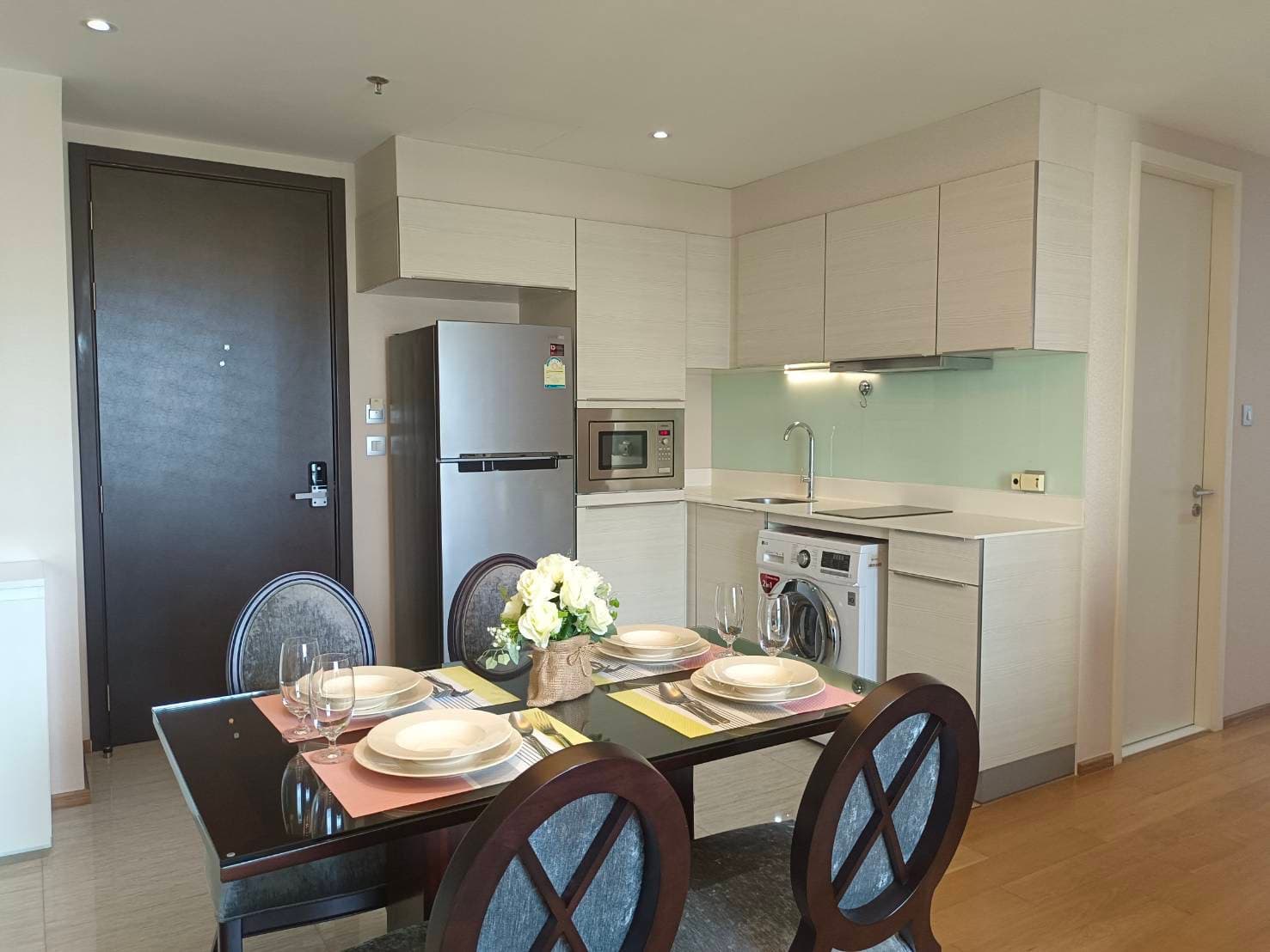 H Condo Sukhumvit 43 - Image 4